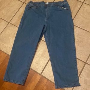 Like new - John Blair blue jeans men’s size 42 S with a stretchy waist
